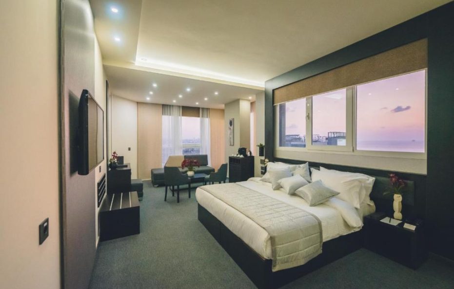 Deluxe Suite