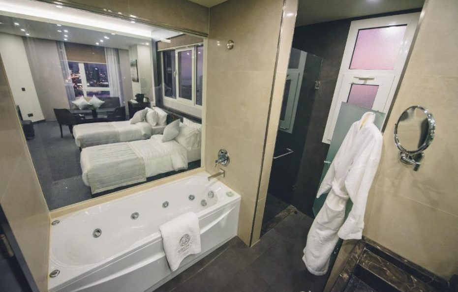 Deluxe Suite