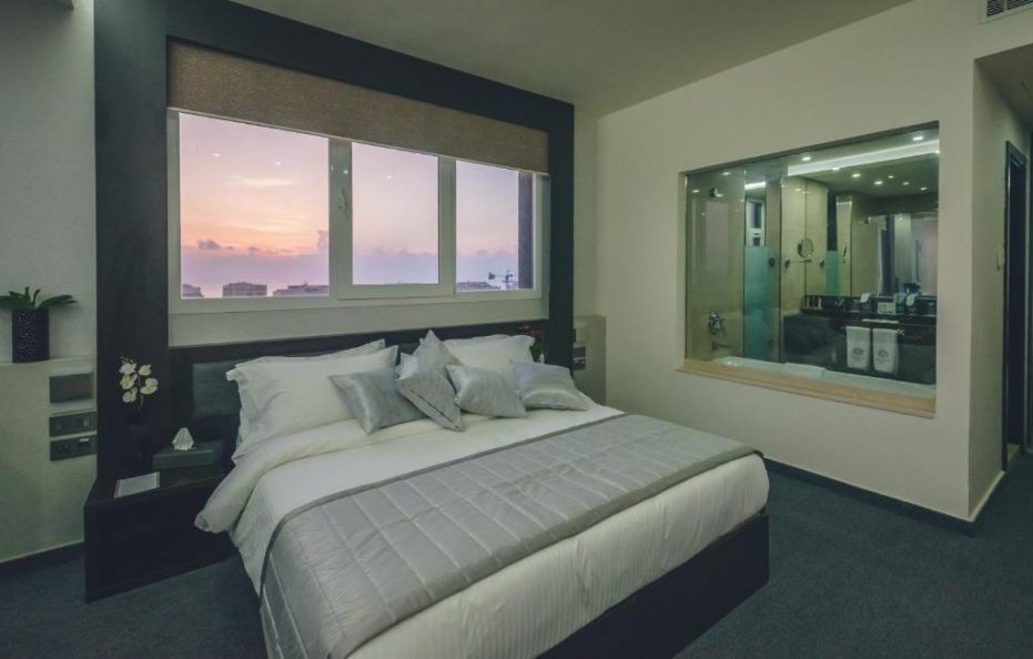 Deluxe Suite