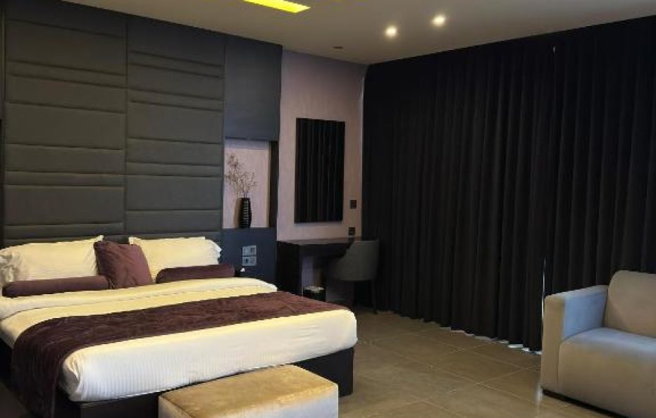 Louis V Hotel