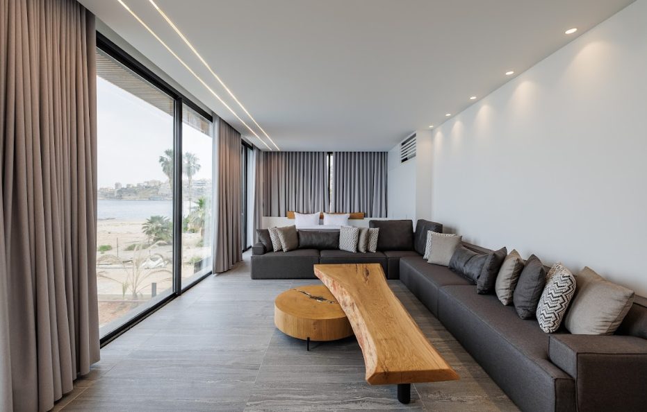 Middle Beach Hotel