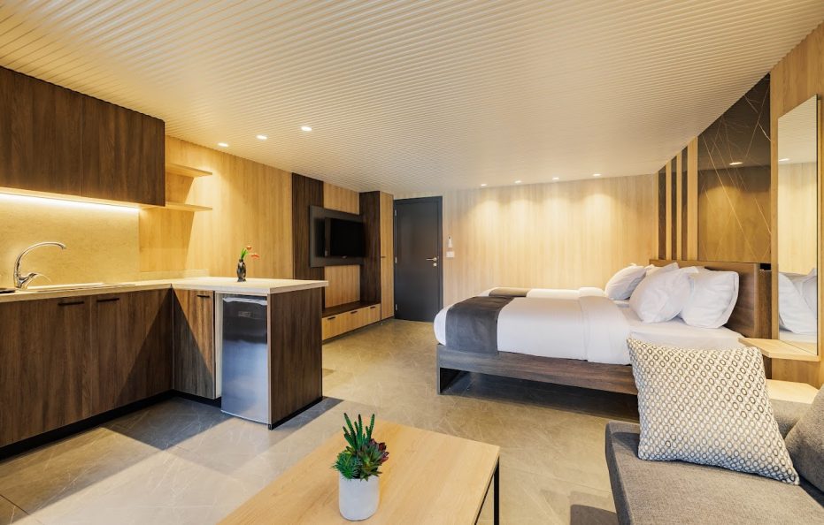Middle Beach Hotel