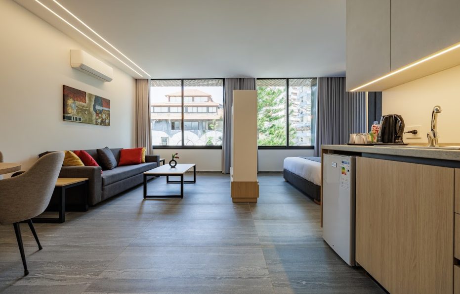 Middle Beach Hotel